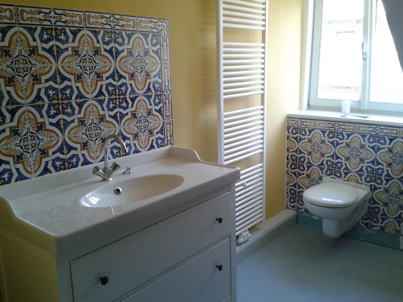 Fliesenmuster im Badezimmer